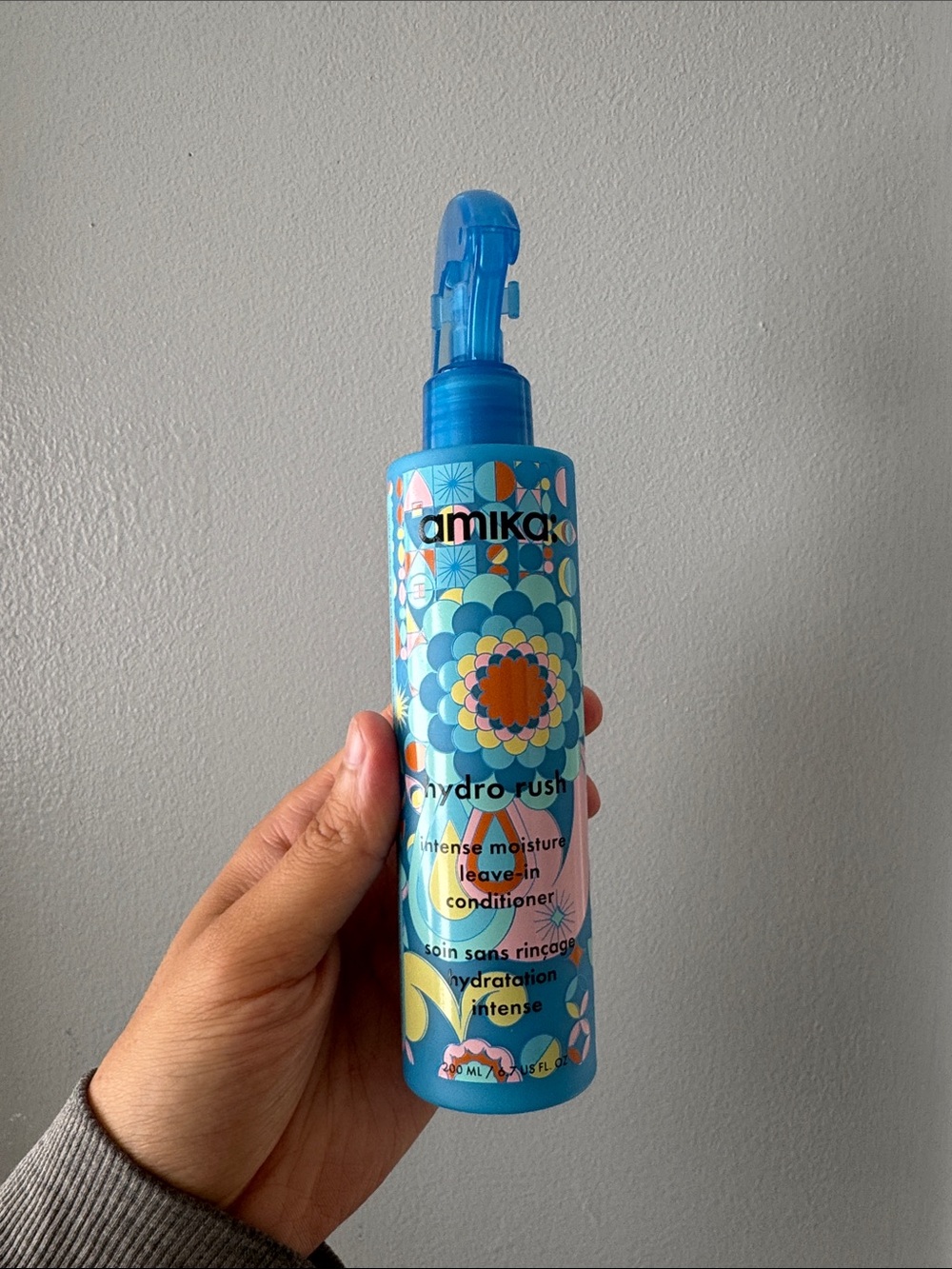 amika Hydro Rush Intense Moisture Leave-In Conditioner - Blue